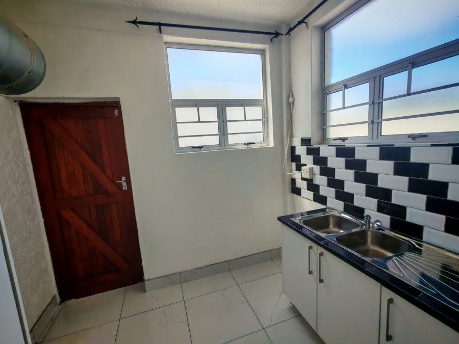 To Let 3 Bedroom Property for Rent in Summerstrand Eastern Cape